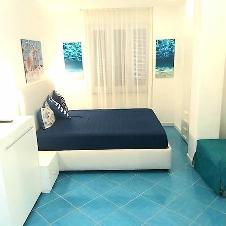 Apartamento A Due Passi Dal Mare Isquia Exterior foto