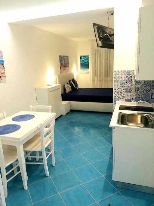 Apartamento A Due Passi Dal Mare Isquia Exterior foto